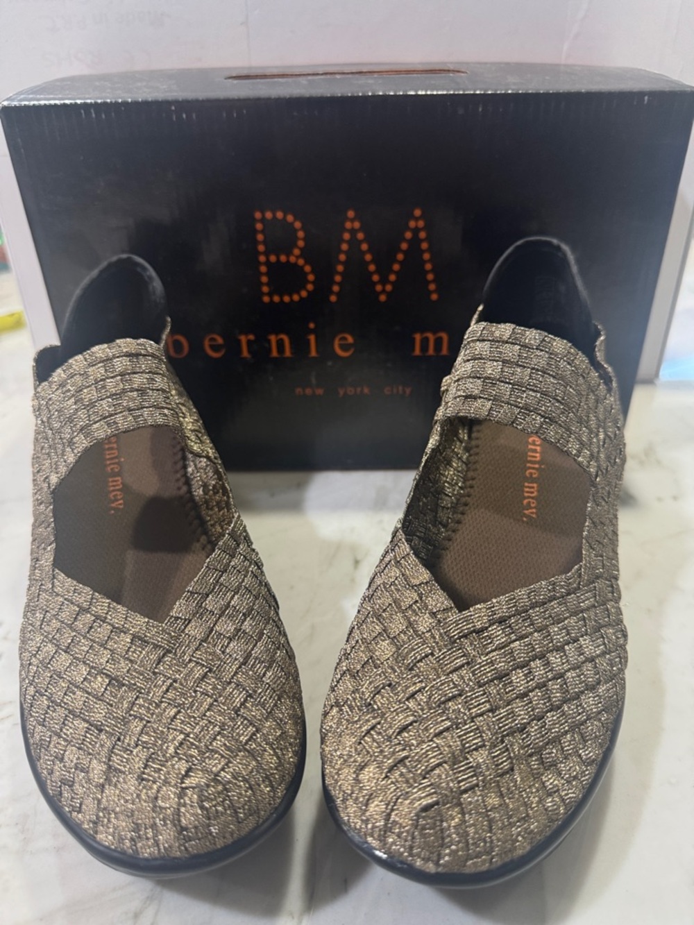 bernie mev. Gold  Woven Slip-On Platform shoes